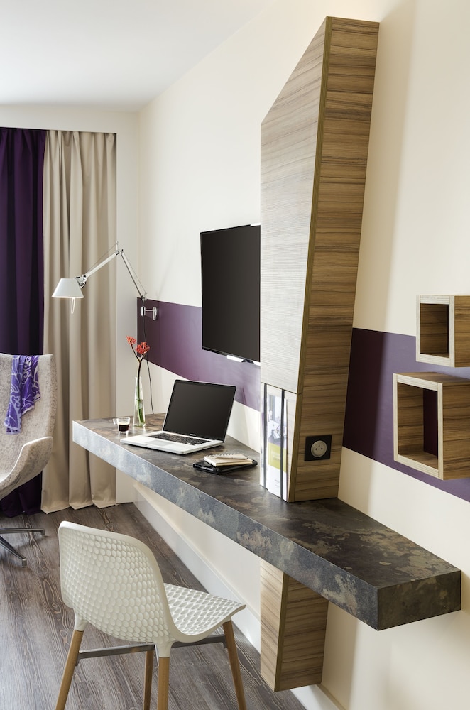 MERCURE PARIS ORLY RUNGIS 61/71