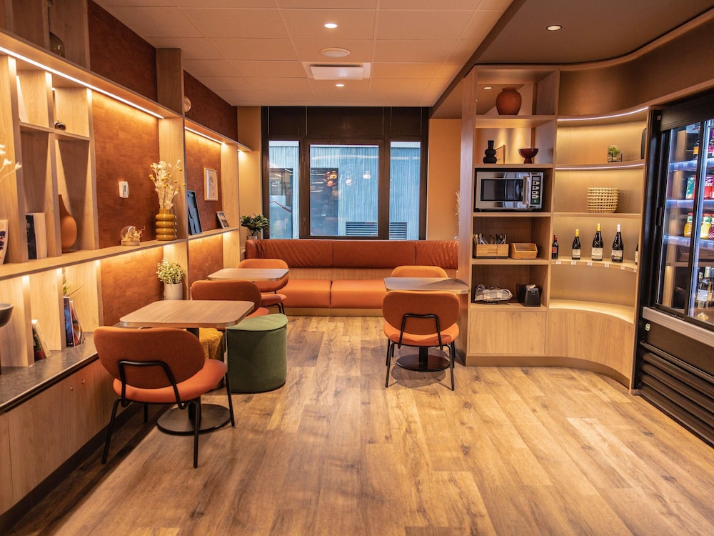 Novotel Suites Clermont Ferrand Polydome 46/72