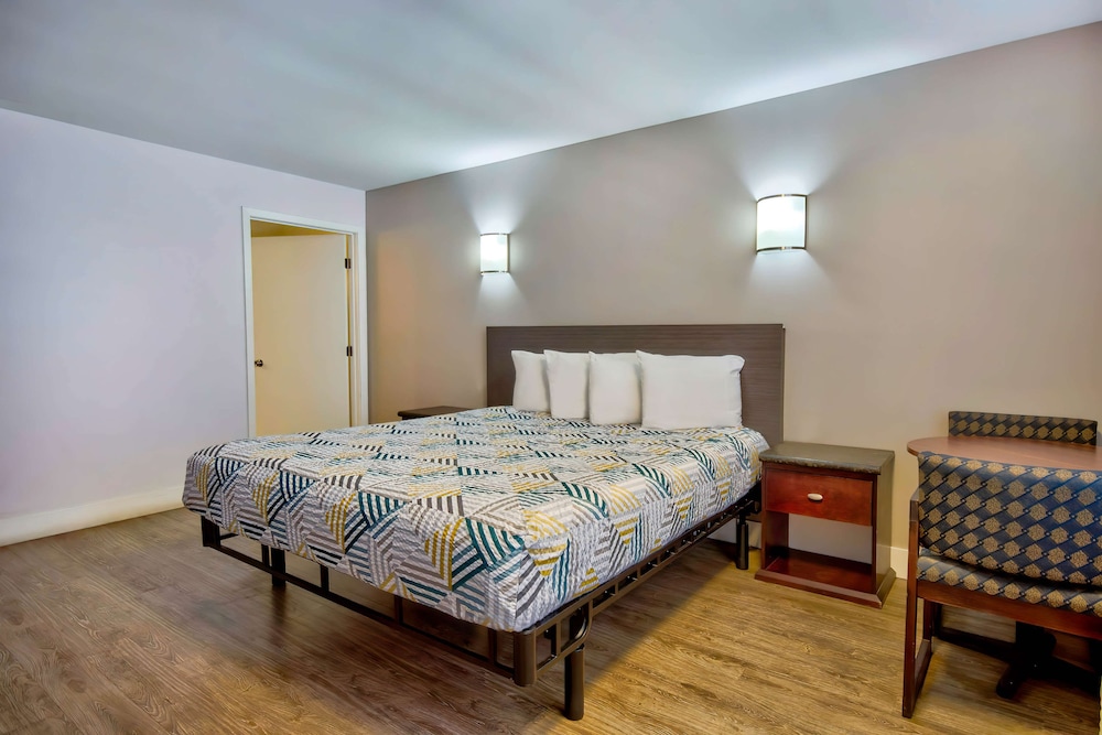 Motel6 Inglewood, CA 27/54
