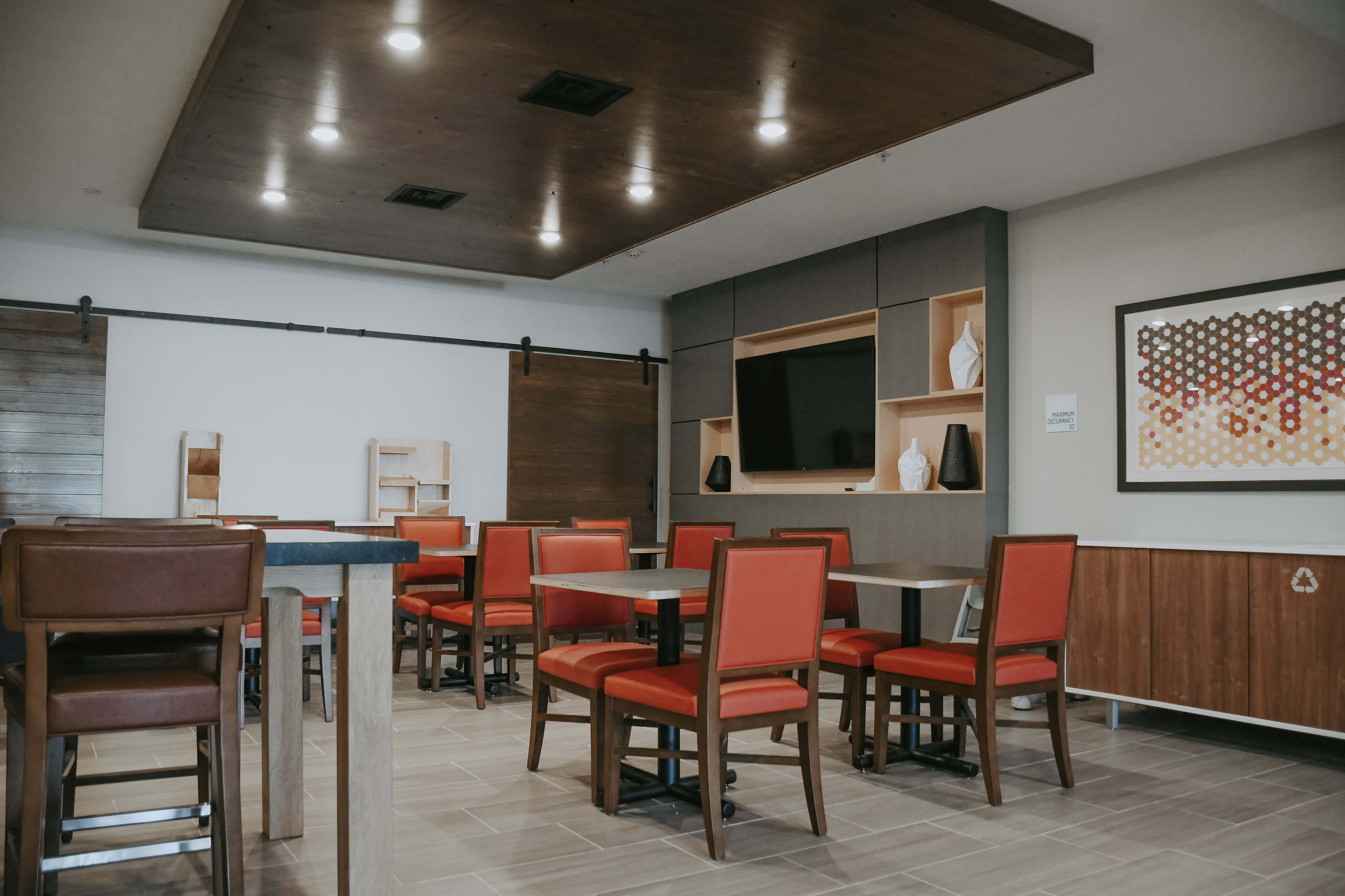 Holiday Inn Express and Suites Lincoln South 44/53