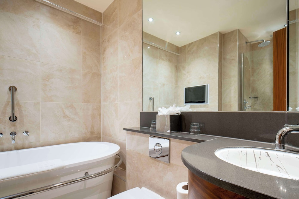 Junior Suite, Double Bed, Sofa, King Bed, King Wing