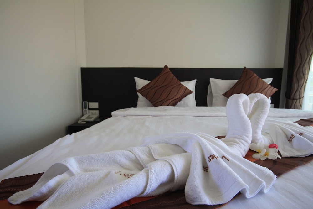 Lanta Fevrier Resort 35/59