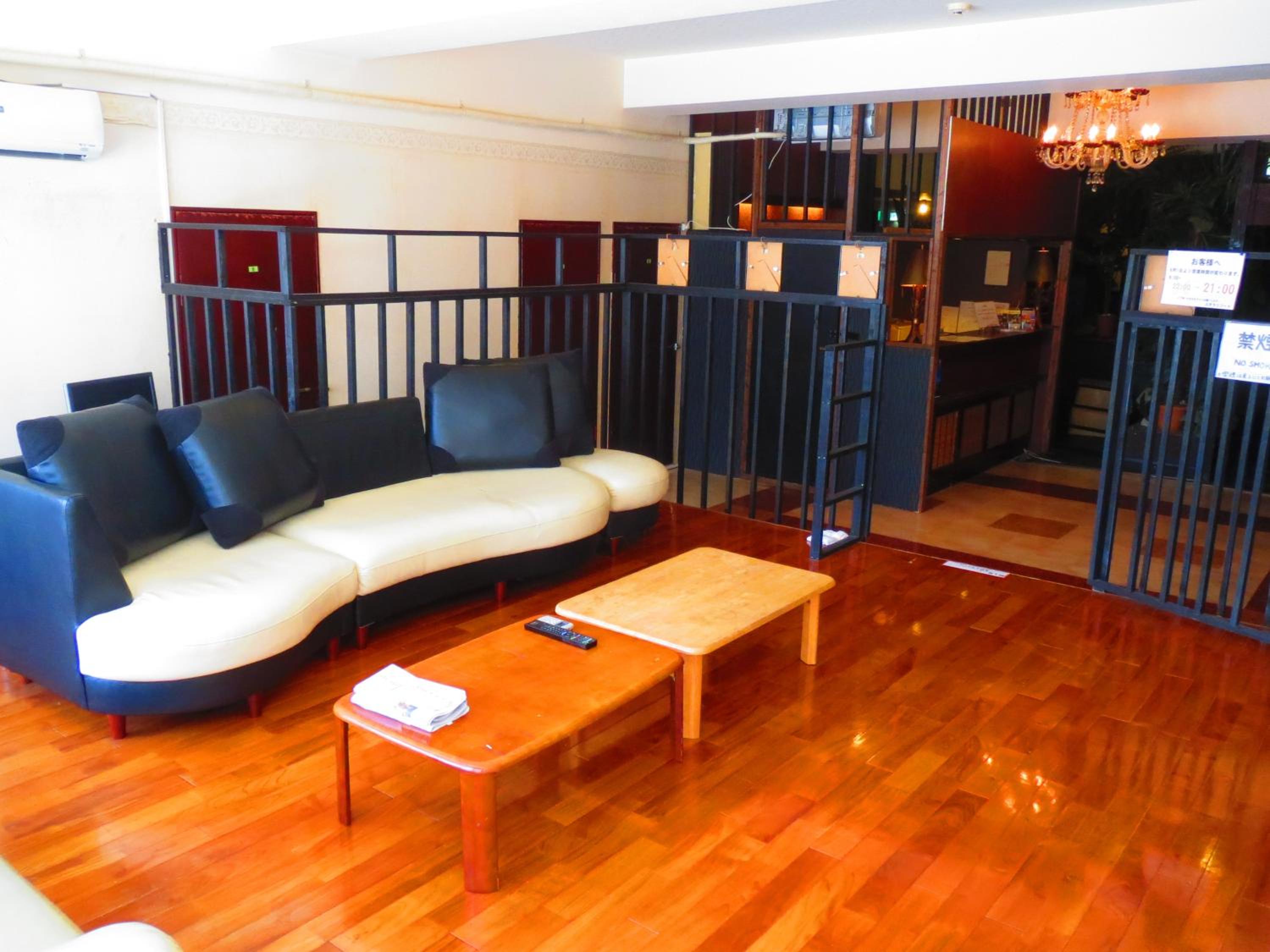 ROOM, DOUBLE BED, SHARED BATHROOM