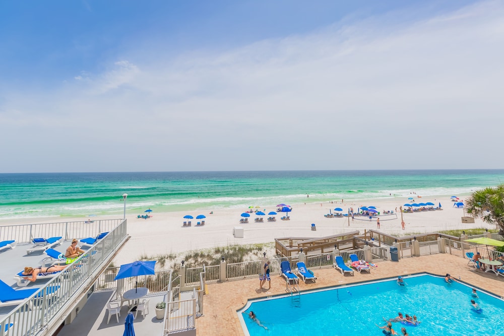 Beachside Resort 52/62