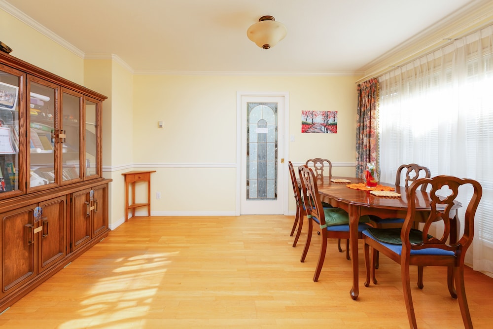 Charming Family Hotel 36/45