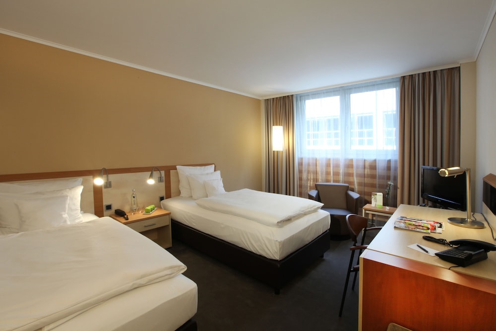 Lindner Hotel Cologne Am Dom, part of JdV by Hyatt 8/58