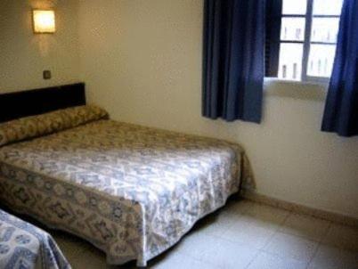 ROOM, TRIPLE