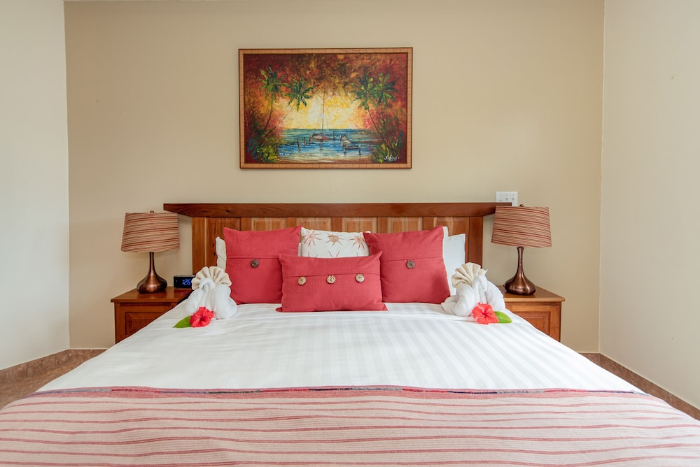 2 BEDROOMS, CONDO, OCEAN VIEW