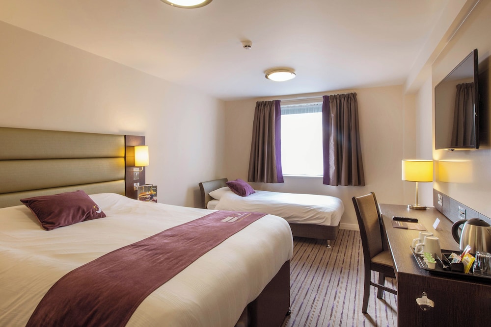 Premier Inn Harrogate Town Centre 25/55