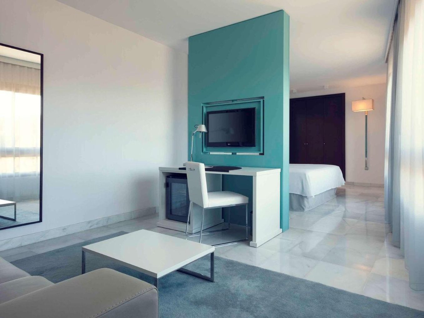 Suittes Hotel 27/36