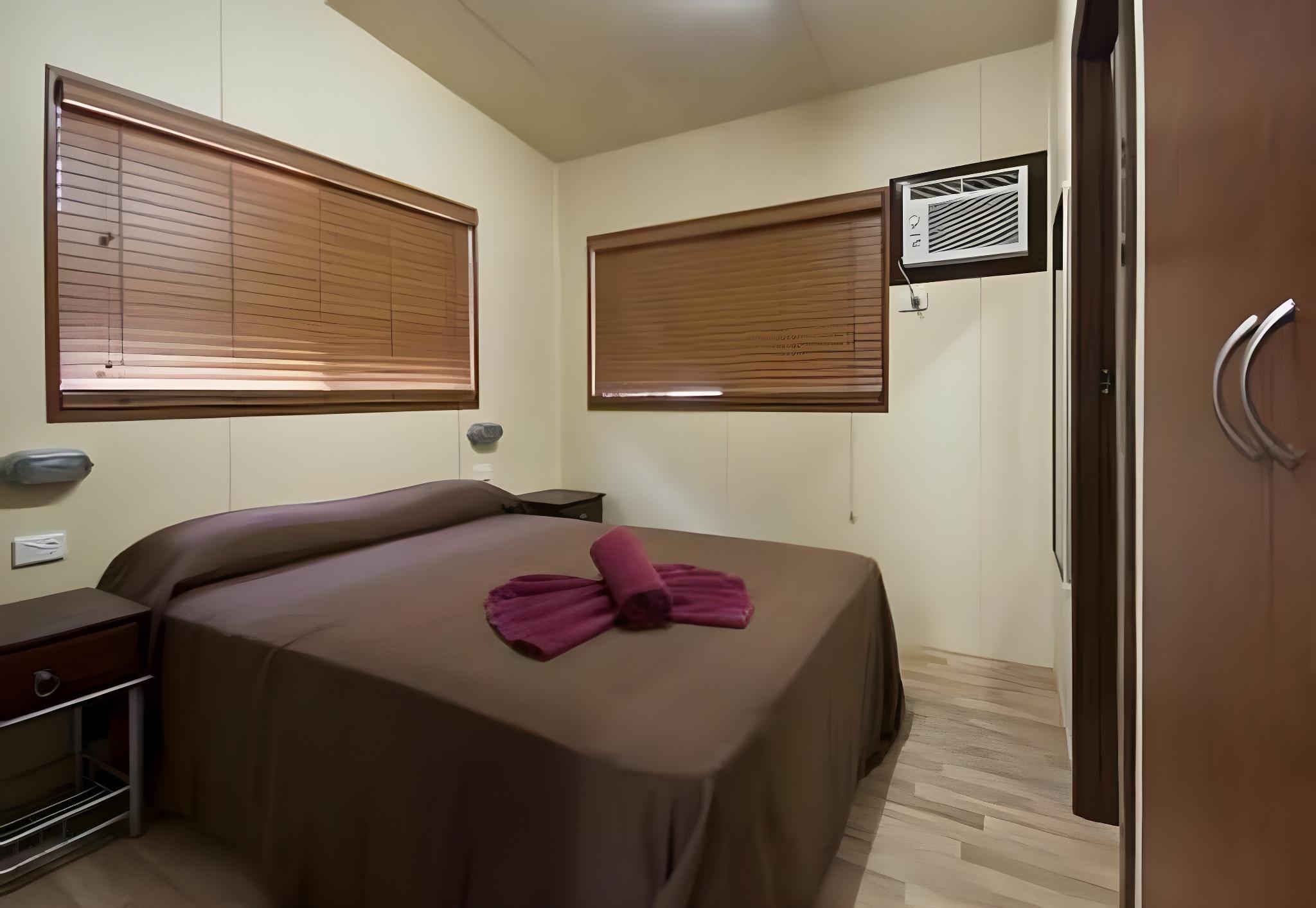 2 Bedrooms, Deluxe, Pool Side, Kitchen