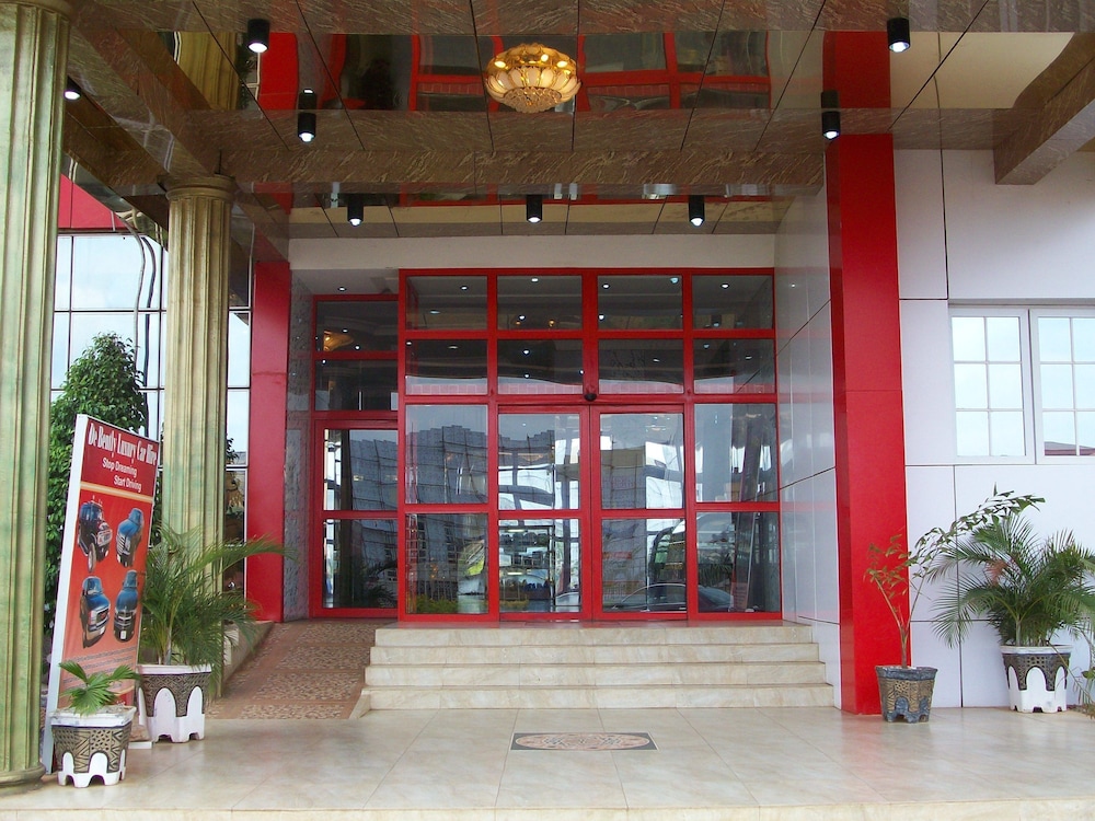 Hotel de Bently 3/50