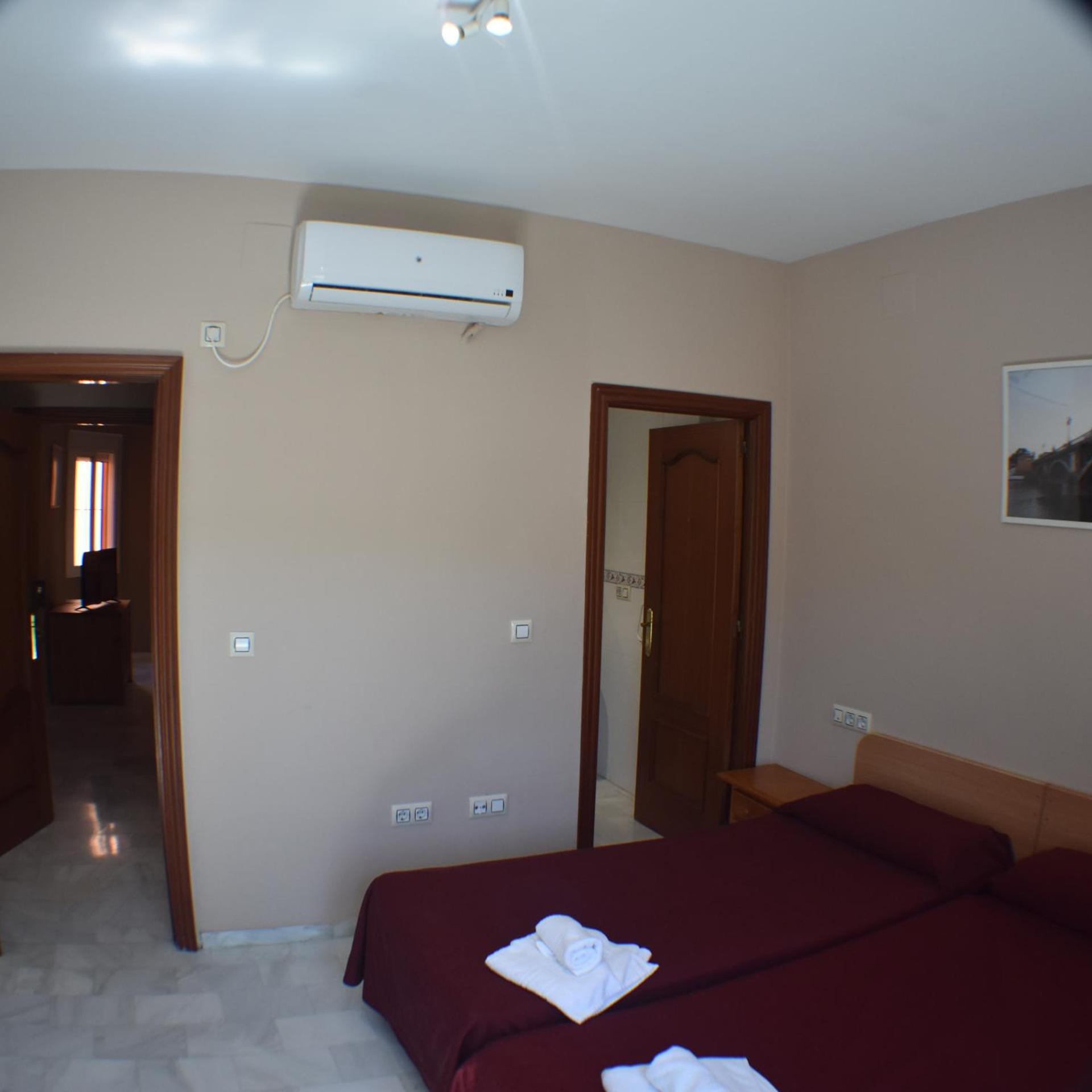 2 Bedrooms, Apartment