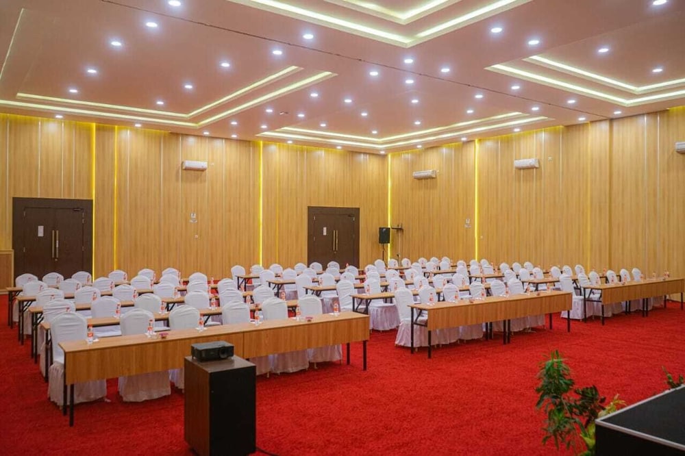 Front One Hotel Nganjuk 26/30