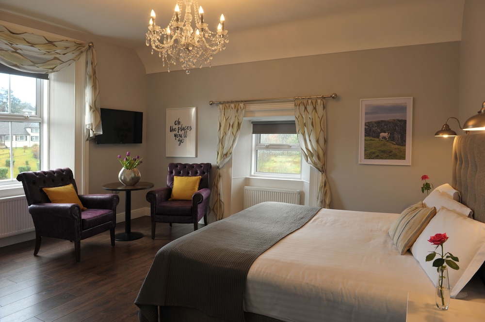 The Gateway Lodge Donegal 43/56