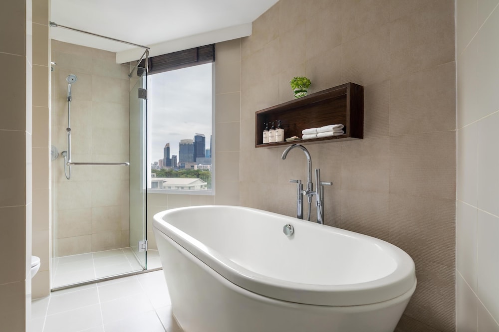 NH Bangkok Asoke 66/66
