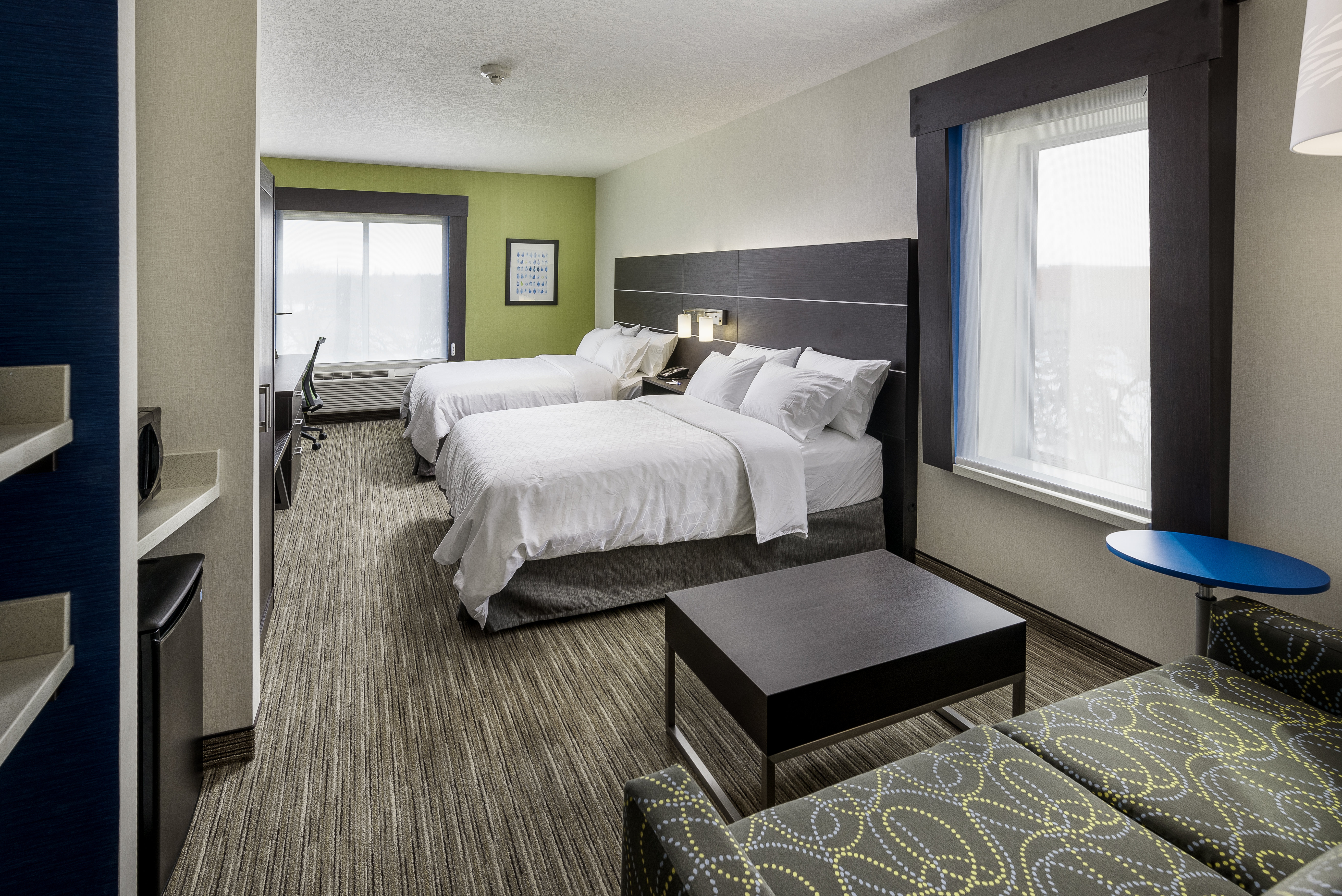 Holiday Inn Express Suites Saskatoon East University 27/78