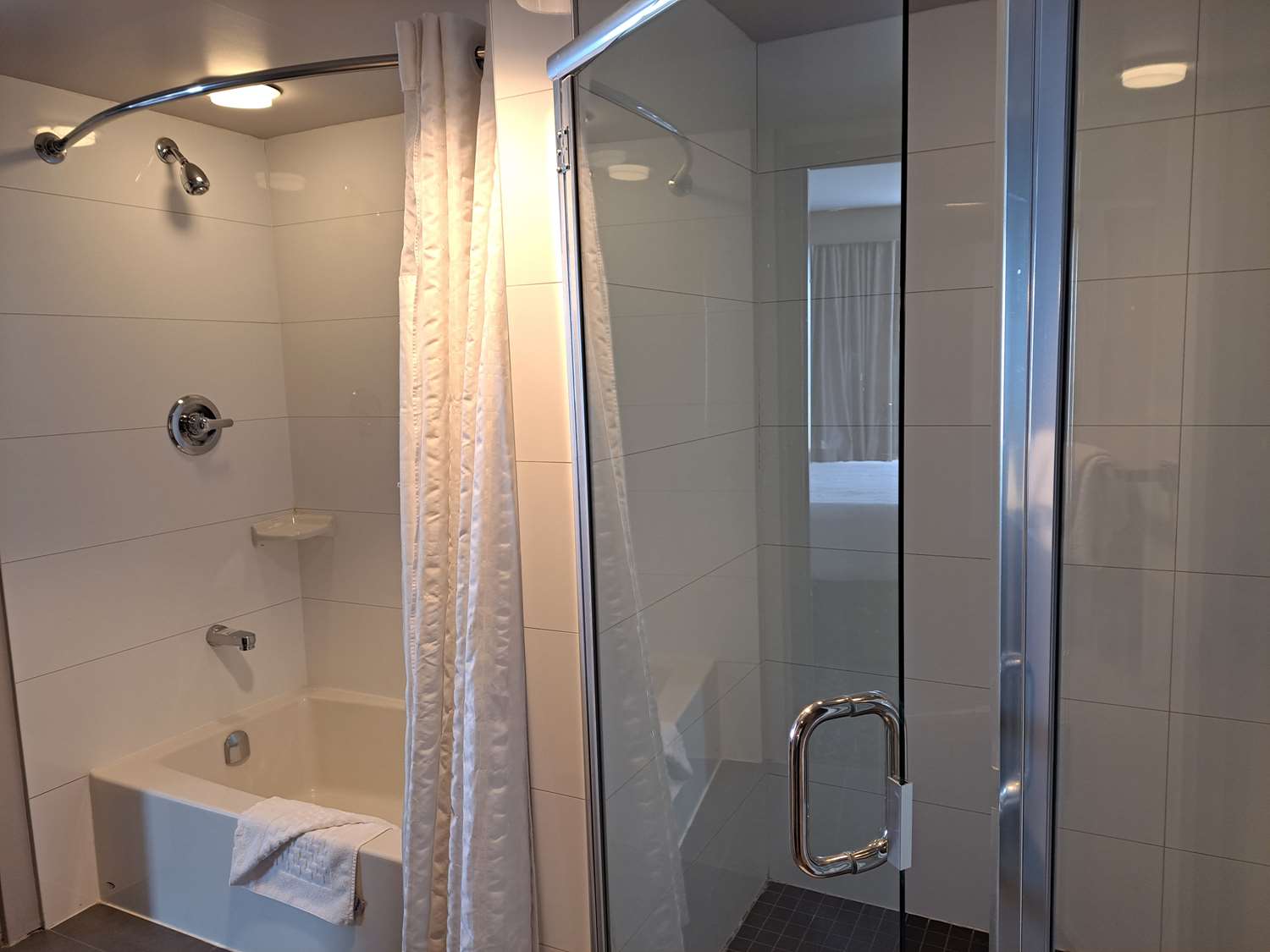 Suite, King Bed, Sofa