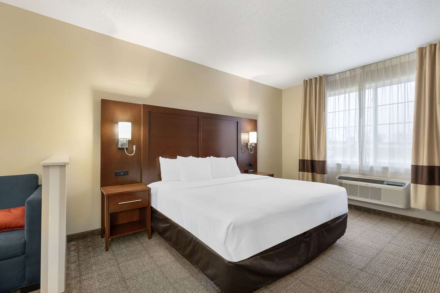 Suite, King Bed