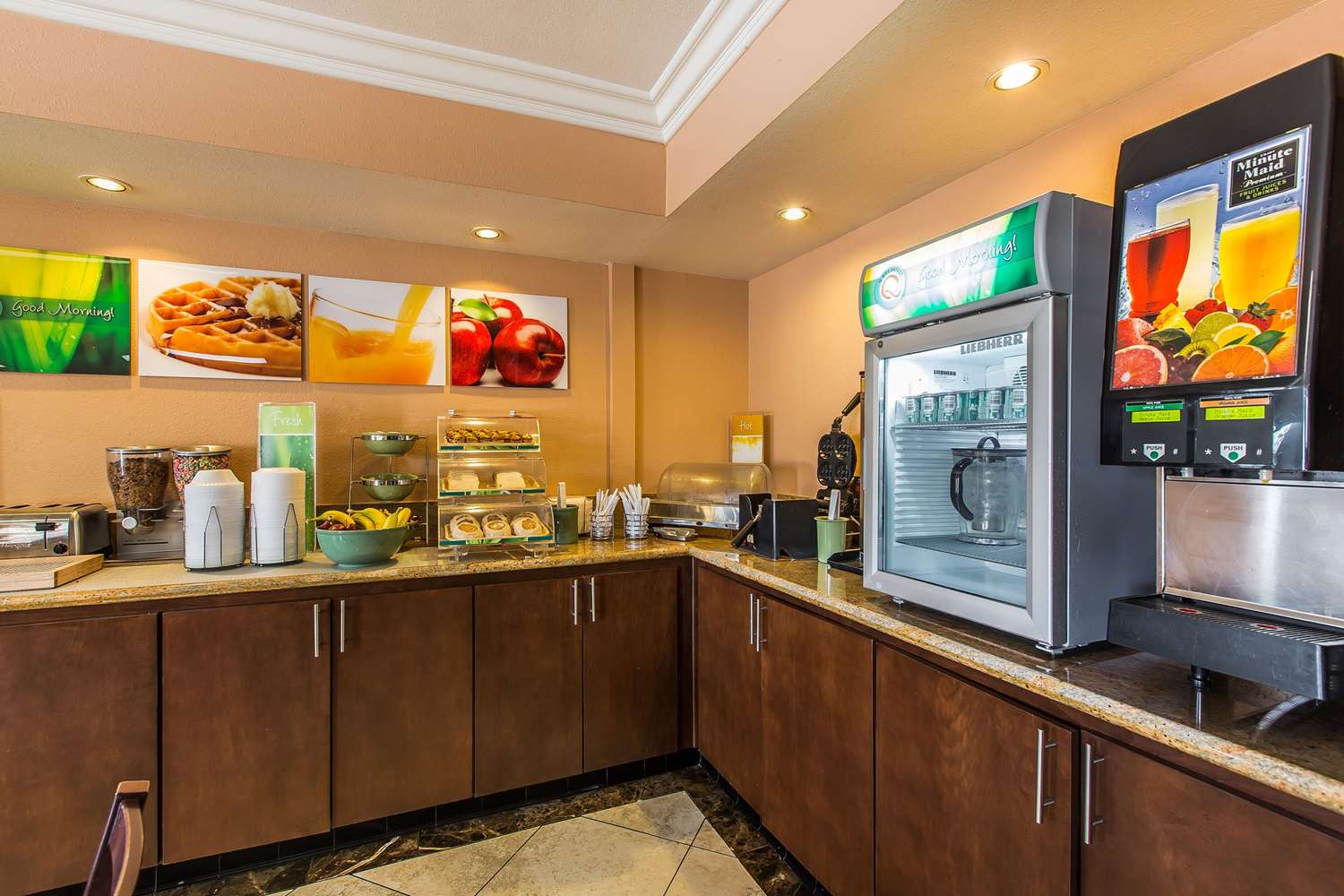 Quality Inn Lake Elsinore 9/51