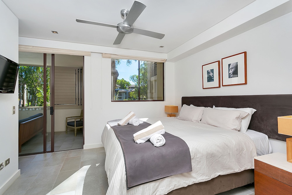 Apartment 316 at Sea Temple Palm Cove 13/50