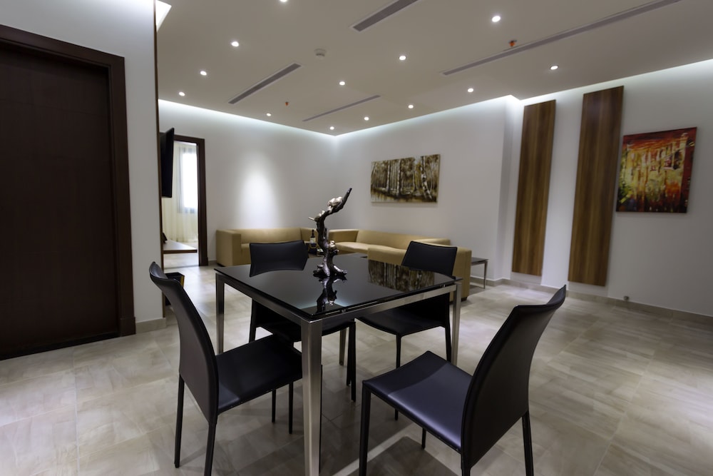 أجنحة كيو جدة باي إيوا(Q Suites Jeddah By Ewa) 28/35