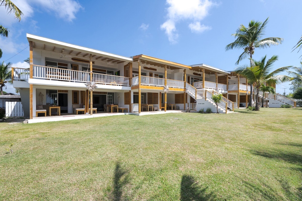MoonRaker Beach Hotel 9/50