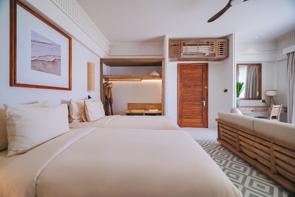 Crown Retreat Quy Nhon 30/88