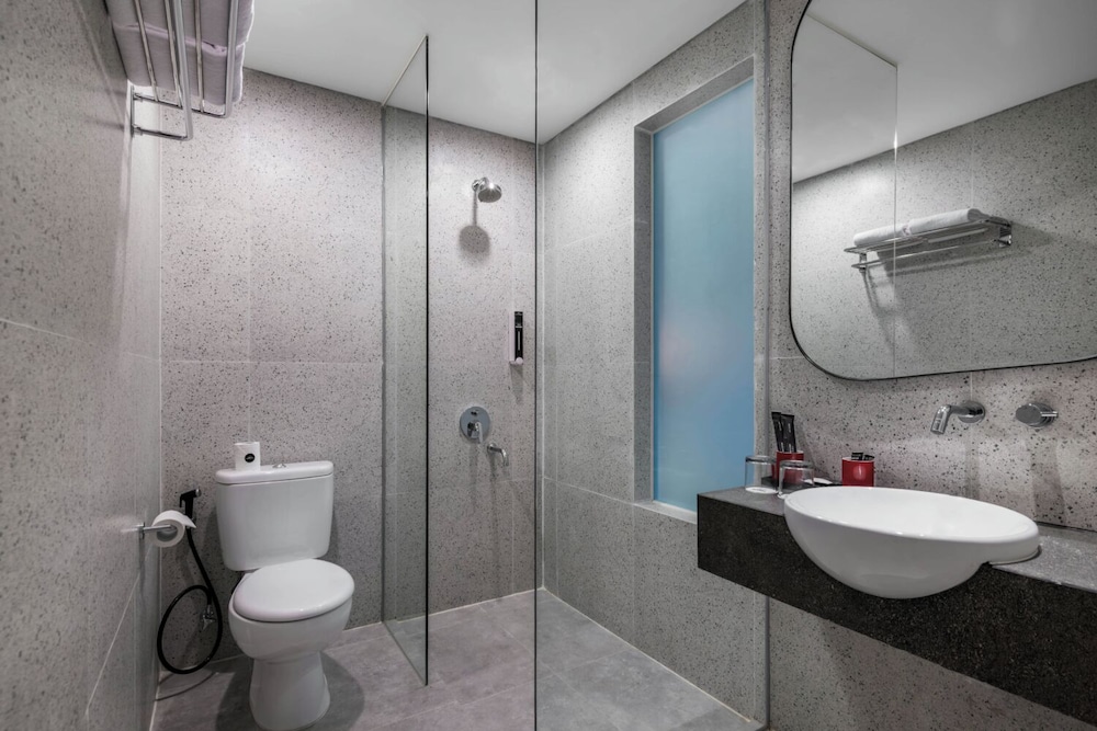 Hotel Neo Kota Baru Parahyangan 84/88