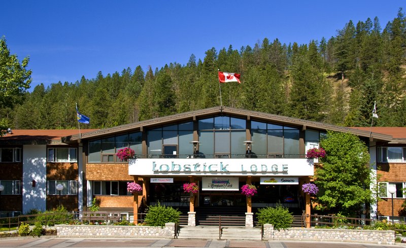Lobstick Lodge 2/30