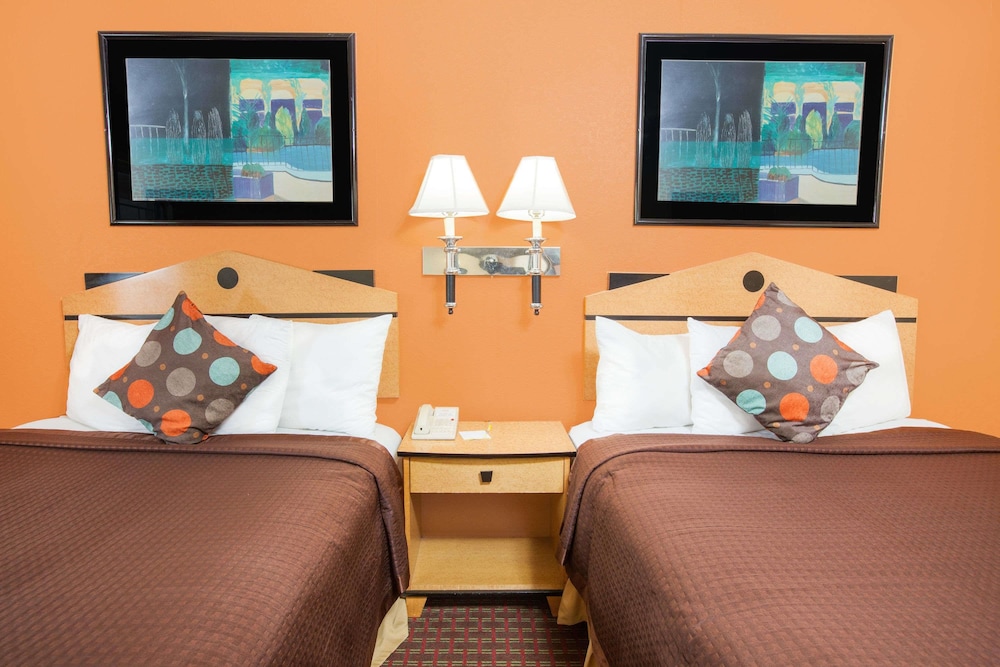 Days Inn By Wyndham Alma 3/19
