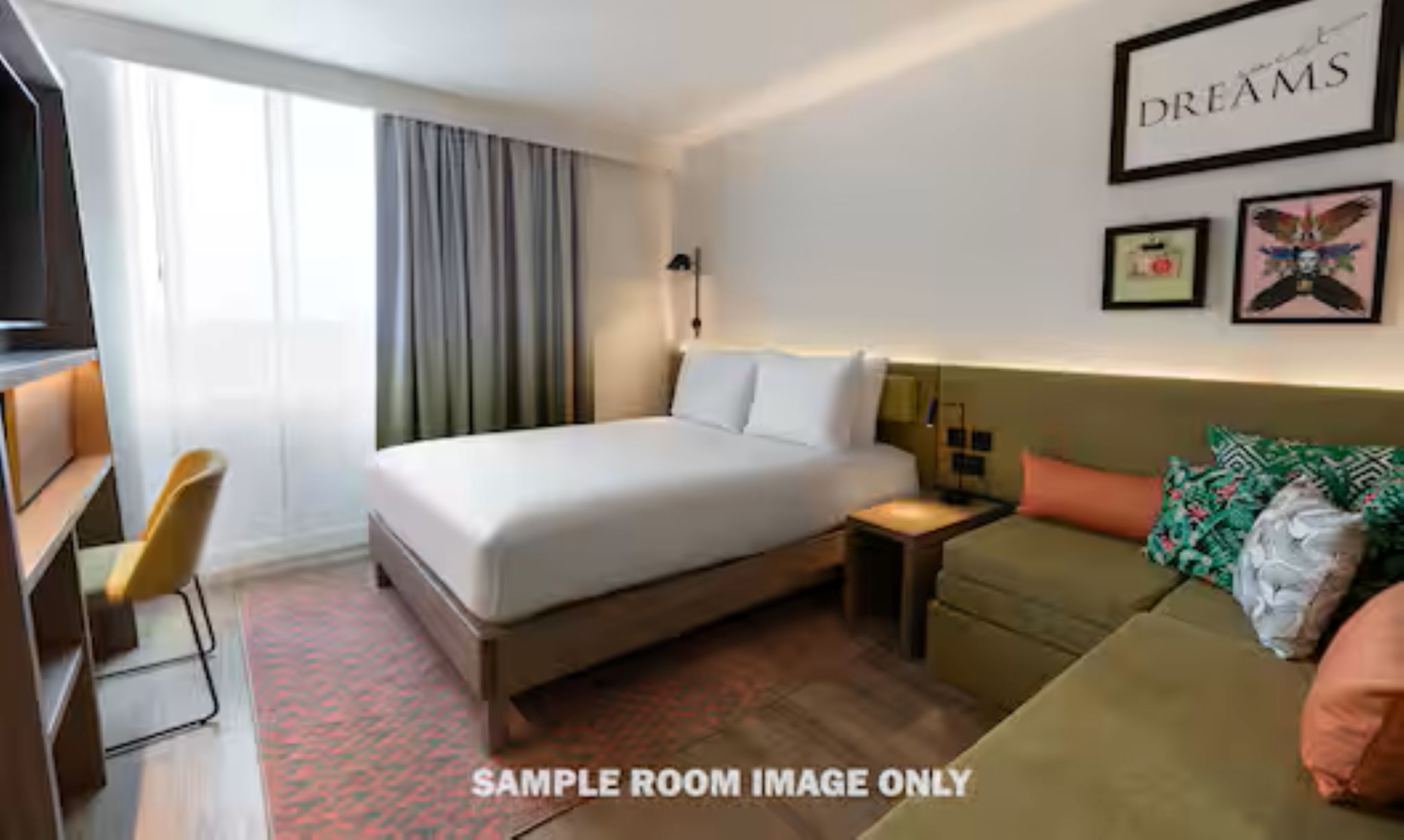 ROOM, QUEEN BED, SOFA