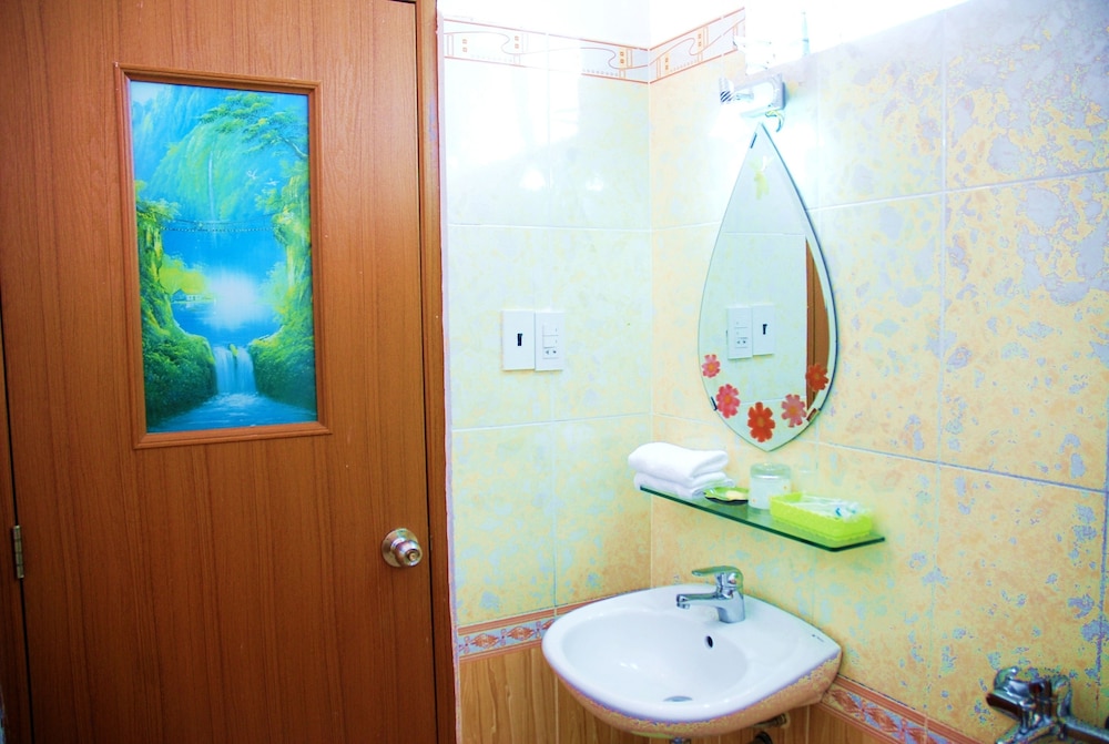 Dalat Flower Hotel 64/72