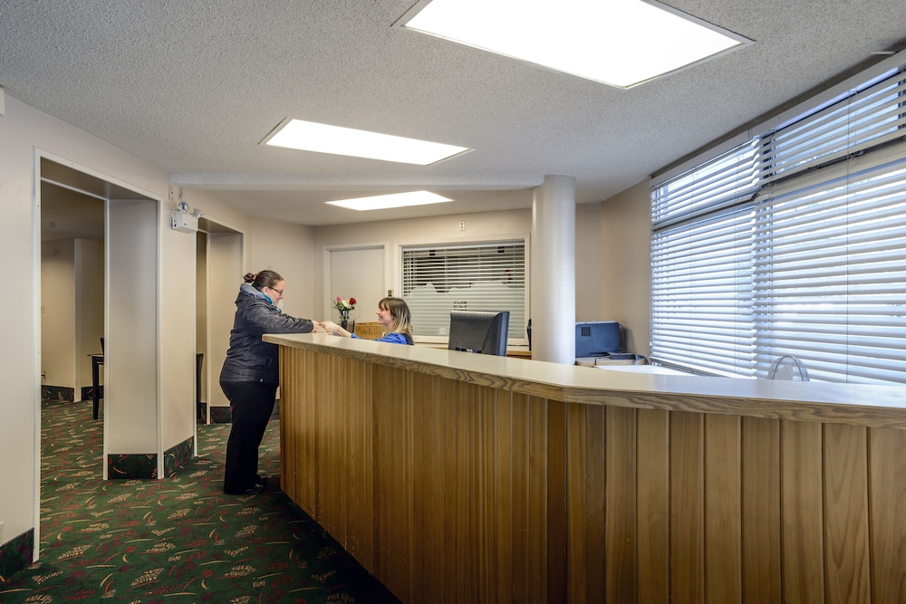 Bow View Lodge 9/67