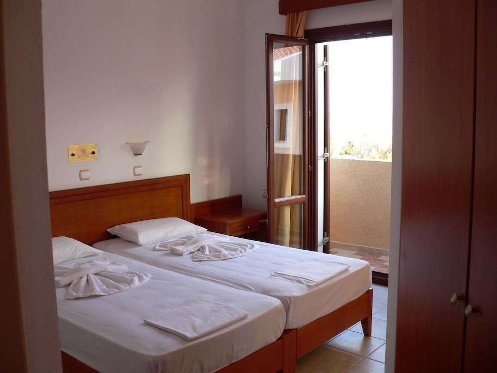 Kyma Hotel 23/67