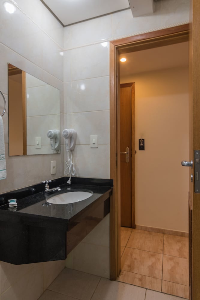 Soneca Plaza Hotel 55/56
