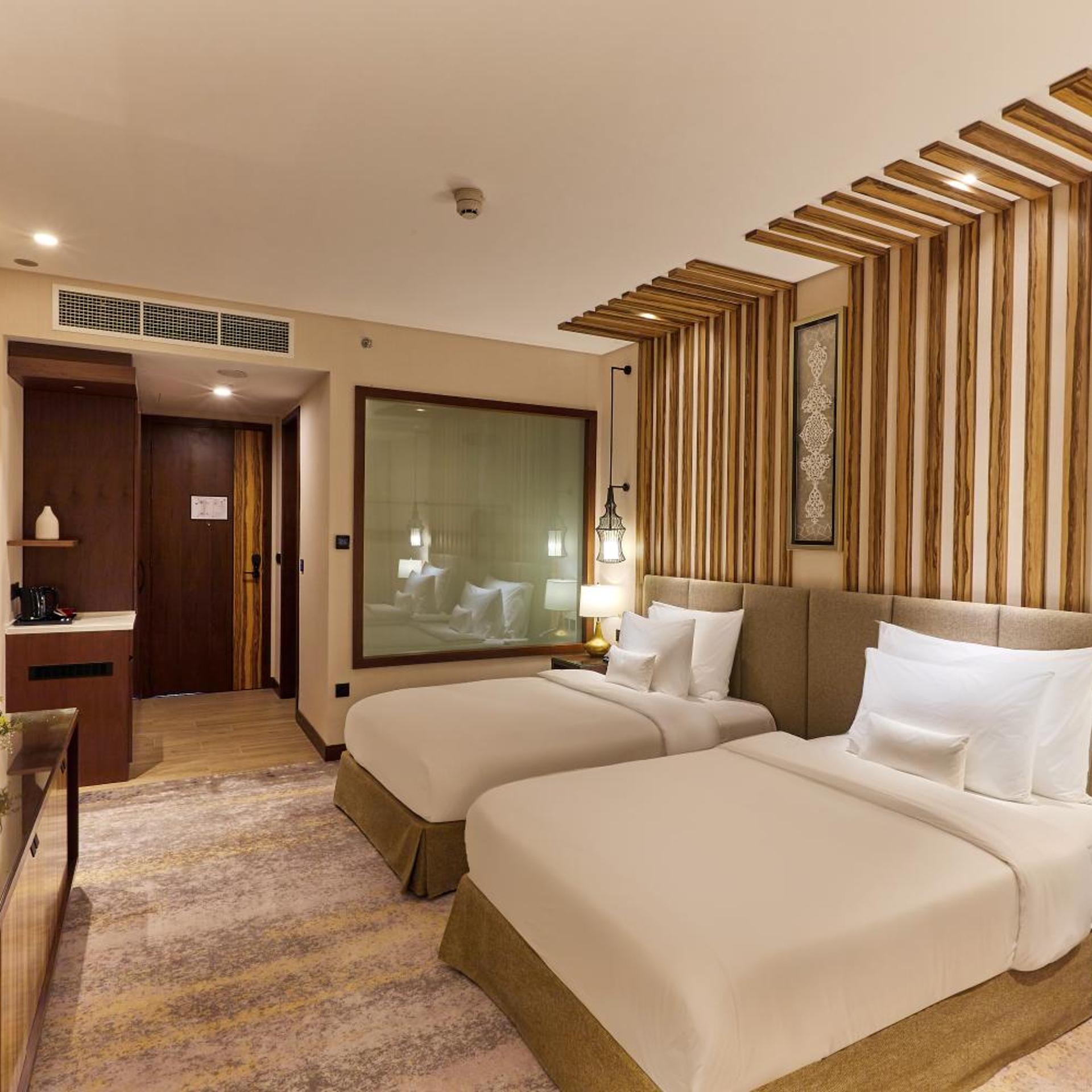 Deluxe, Twin Beds