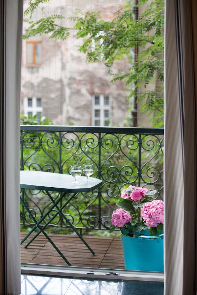 Antique Apartments Old Town 34/79