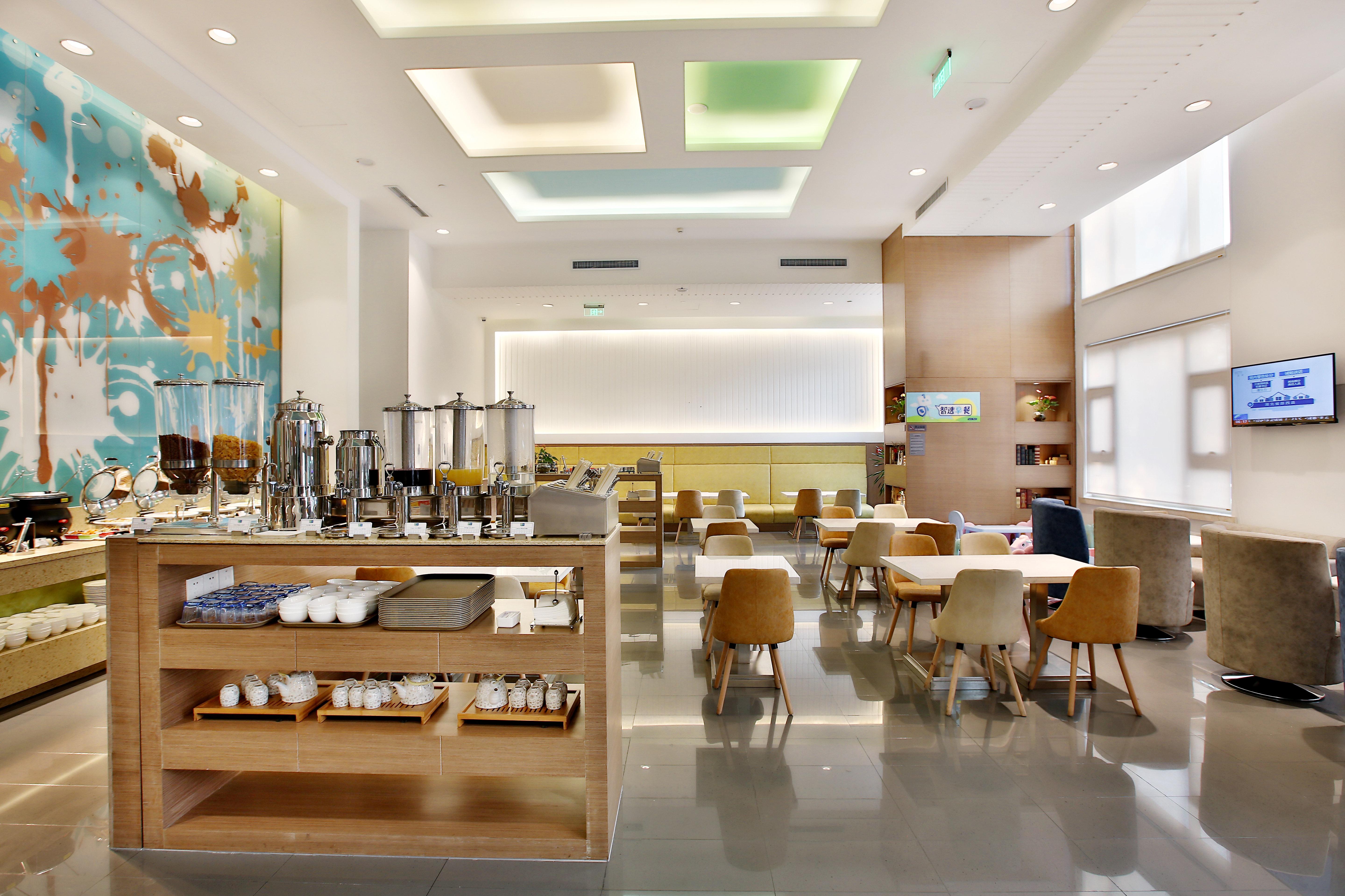restaurant cafeteria