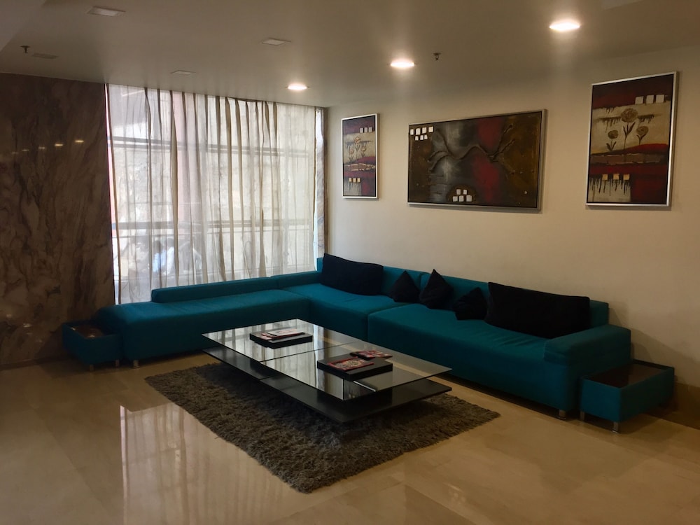 Taurus Sarovar Portico New Delhi 29/49