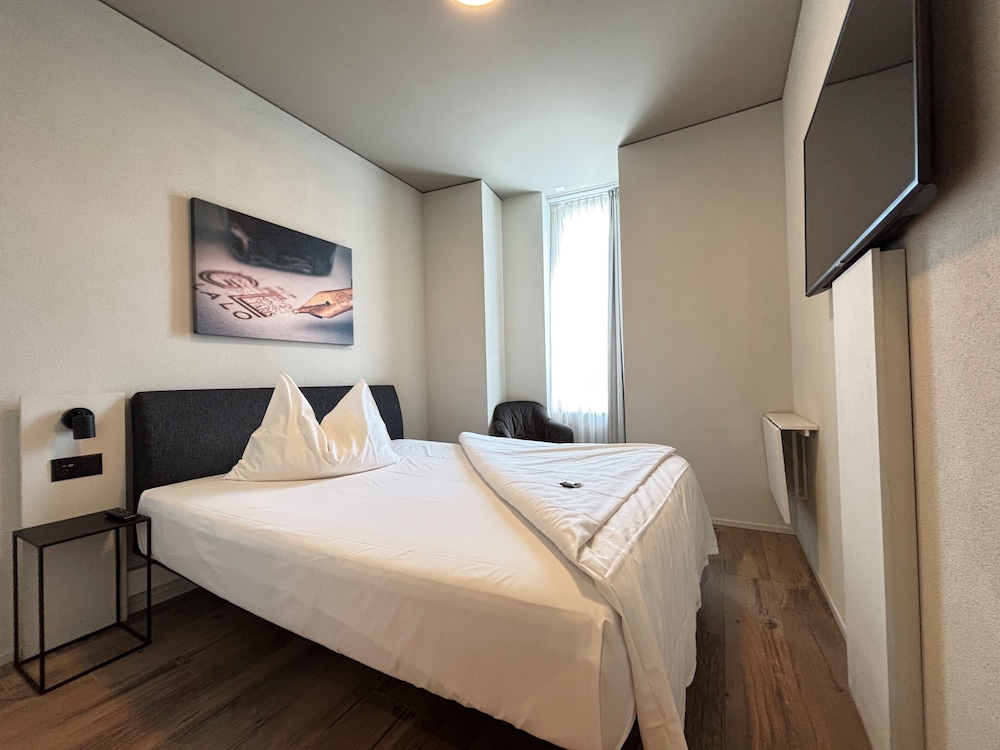 Centurion Swiss Quality Towerhotel 16/43