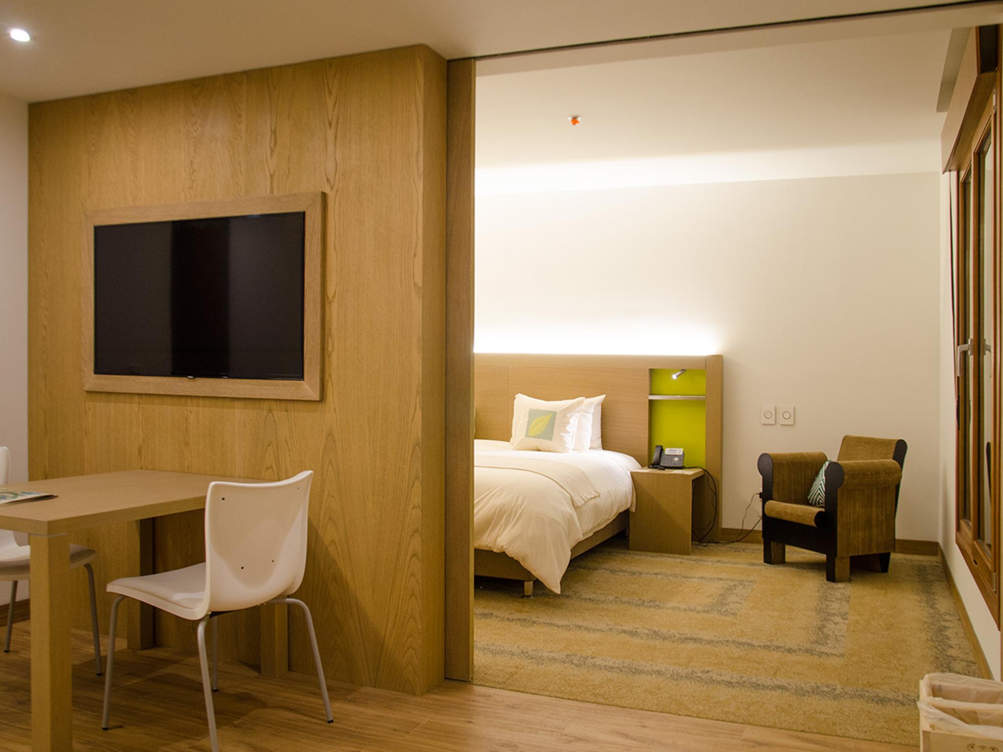 جناح سوبيريور بجاكوزي، Biohotel Organic Suites 4/8