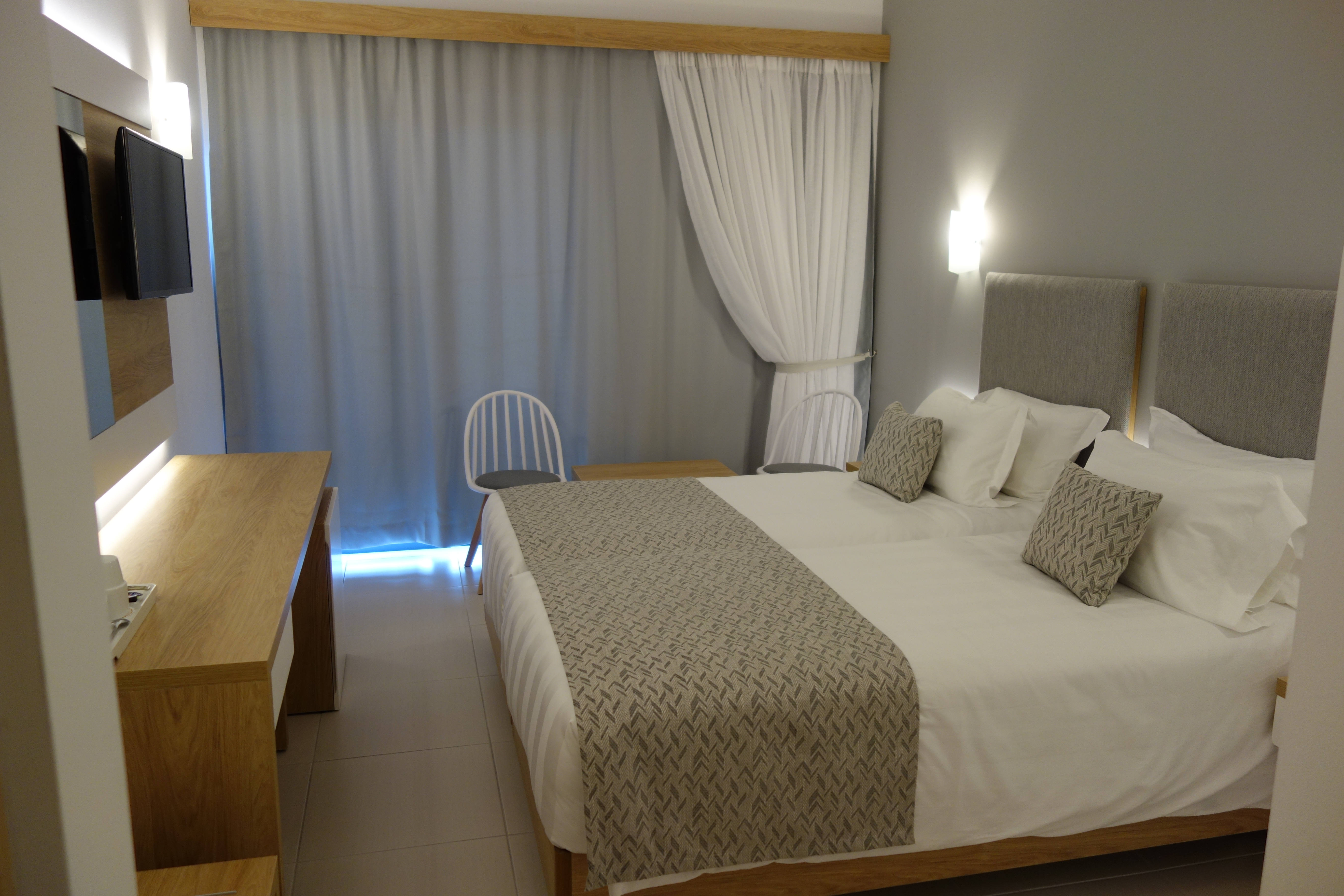 Room, Double Bed, Lateral Side Sea View