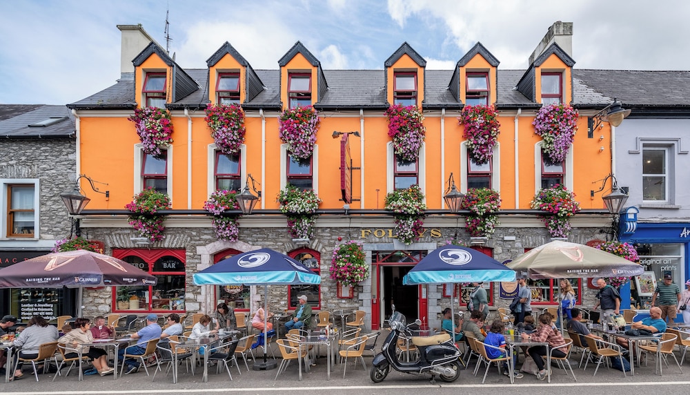 Foley's Guesthouse Hotel 36/43