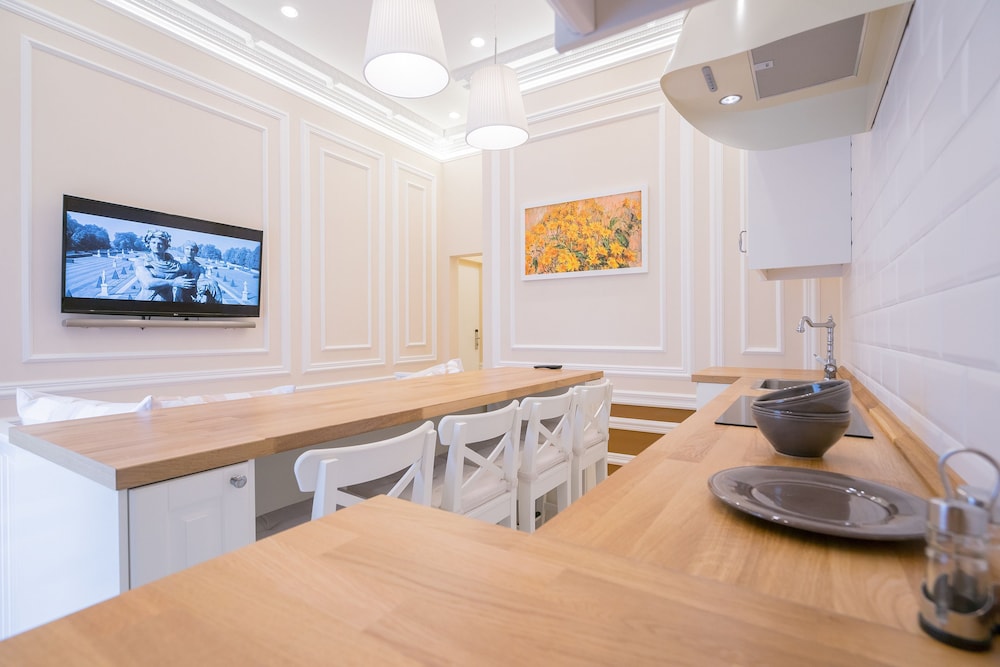 Revelton Suites 49/71