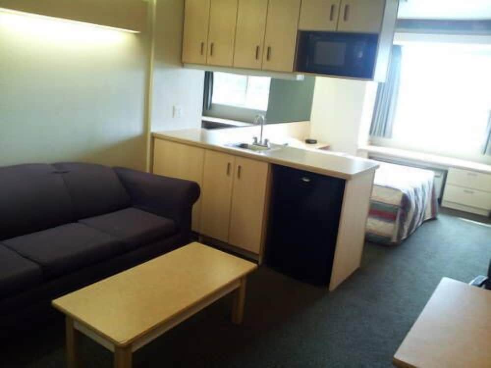 Motel6 Bernalillo, NM 43/62