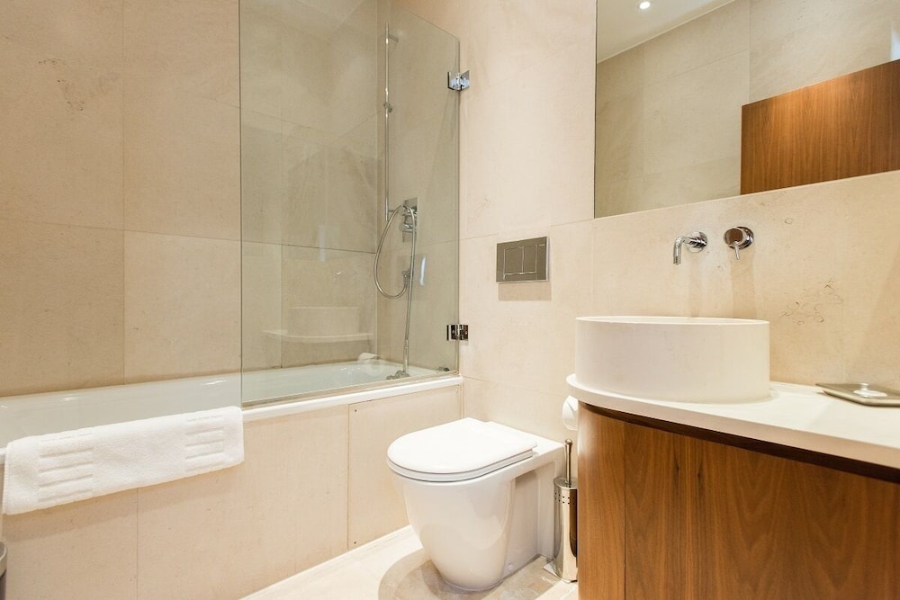استوديو ديلوكس بسرير مزدوج مع أريكة، Presidential Apartments - Kensington 5/7