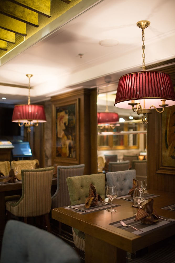Peridot Gallery Classic Boutique Hotel 42/60