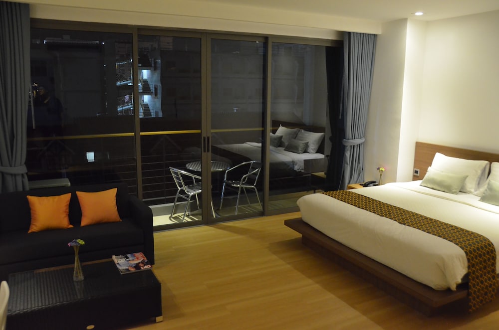 The Scenery City Hotel 12/24
