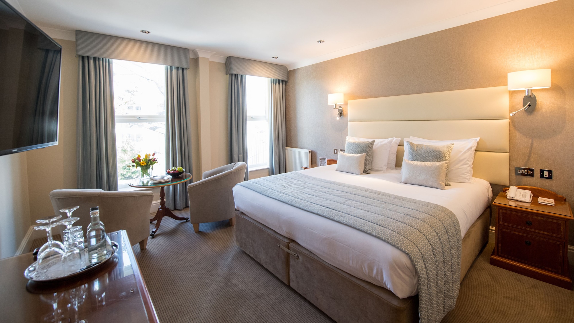 Superior, Double Bed, Inland View